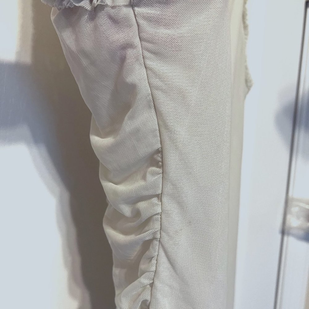 Vivienne Tam- large-VINTAGE-sleeveless blouse-Large-puffy flowers on front-liner - Picture 3 of 10